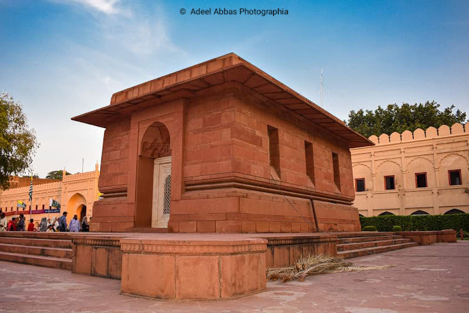 Tomb of Allama Iqbal | Lahore | مزارِ اقبال